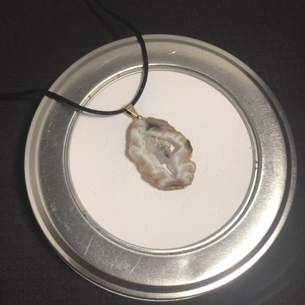 💫GENUINE QUARTZ GEODE Adjustable Cord Necklace!💫